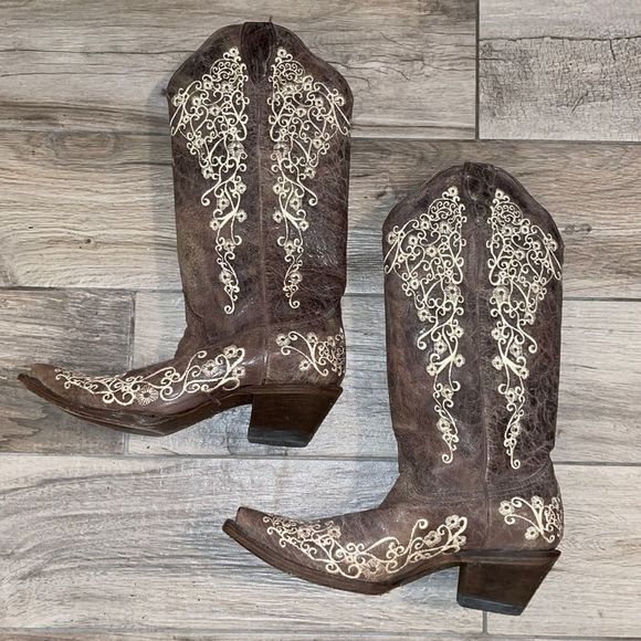 Corral Shoes - Corral | Vintage BROWN CRATER W/ BONE EMBROIDERY BOOTS. SNIP TOE Size 8.5 Medium